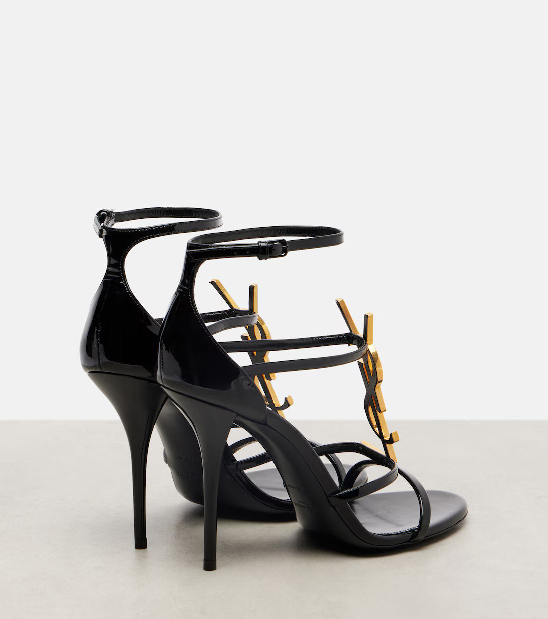 Cassandra 100 leather sandals