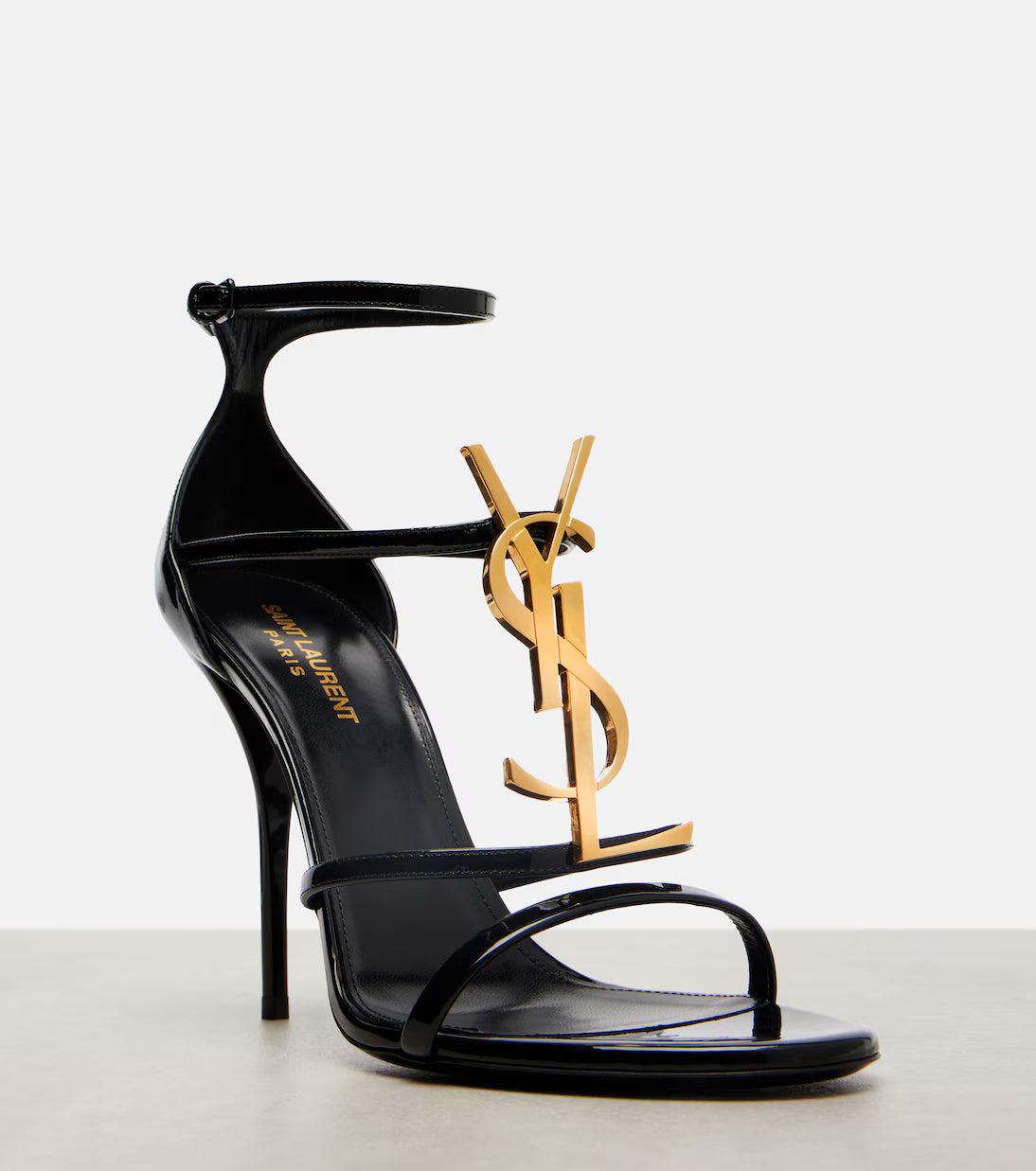 Cassandra 100 leather sandals